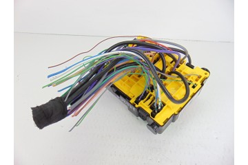 9804848480 CAJA RELES / FUSIBLES DS 3 CROSSBACK Performance Line 9804848480 196750 DS - 3