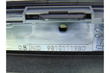 9810111980  MOLDURA PEUGEOT 3008 Active 9810111980 198076 PEUGEOT - 2