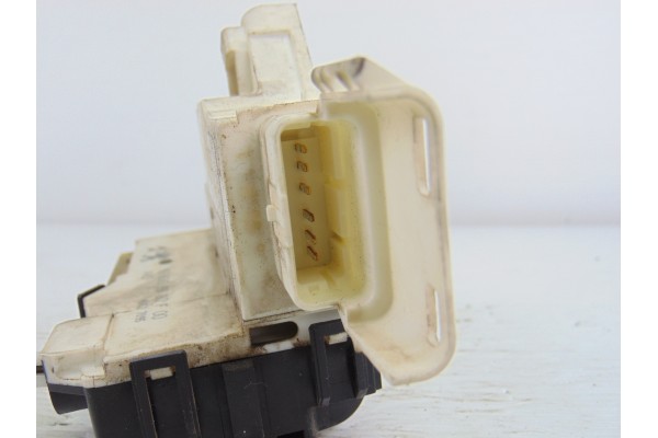 Cerradura puerta delantera derecha, Peugeot 407 ST Sport 2004, 9660698180