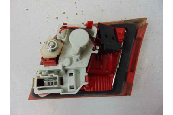 Piloto trasero izquierdo interior, Audi A3 Sportback (8PA) 1.9 TDI Attraction 2009, 8P4945093D