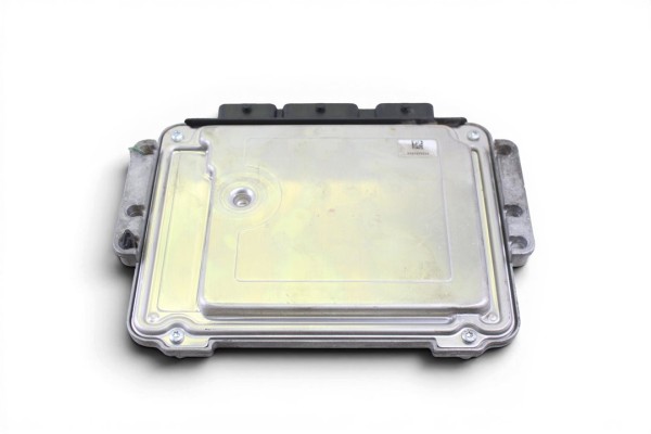 Centralita motor uce, Ford Focus Berlina (CB4) Trend 2009, 0281011701 usado 3