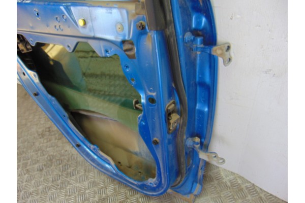 Puerta trasera izquierda, Ford Focus Berlina (Cap) Trend 2005
