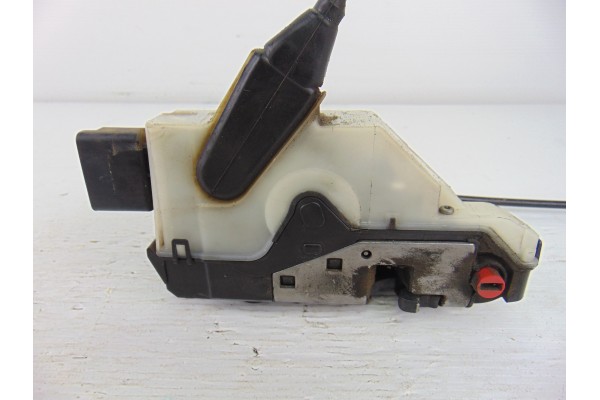 Cerradura puerta trasera derecha, Peugeot 208 GT Line 2016, 9812501180