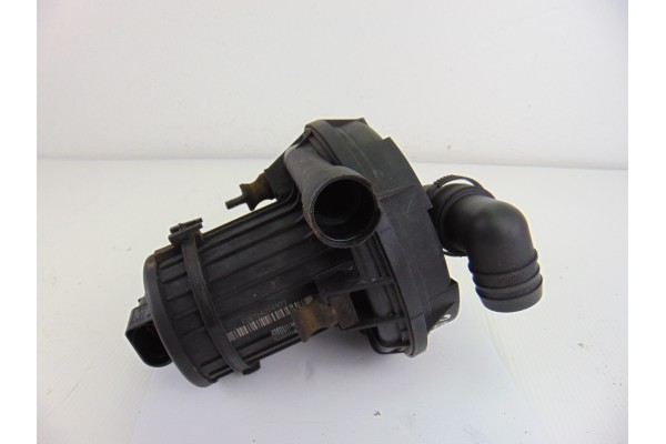 Valvula aire adicional, Audi A4 Berlina (B5) 2.4 2000, 8D0906613B