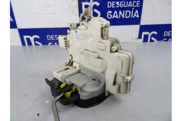 Cerradura puerta trasera izquierda, Audi A4 Berlina (8E) 2.0 TDI 16V (103kW) 2005