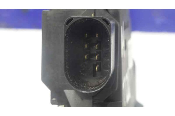 Cerradura puerta trasera izquierda, Audi A4 Berlina (8E) 1.9 TDI (96kW) 2003, 8E0839015C