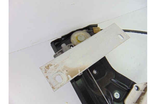 13193231  ELEVALUNAS DELANTERO IZQUIERDO OPEL ASTRA H TWIN TOP Enjoy 2006 13193231 197499 OPEL - 1