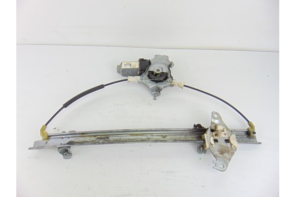 Elevalunas delantero derecho, Nissan Almera (N16/E) Tekna 2005