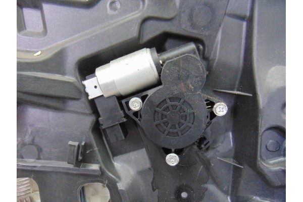 Elevalunas delantero izquierdo, Mazda 3 Berlina (Bk) 1.6 CRDT Active 2007