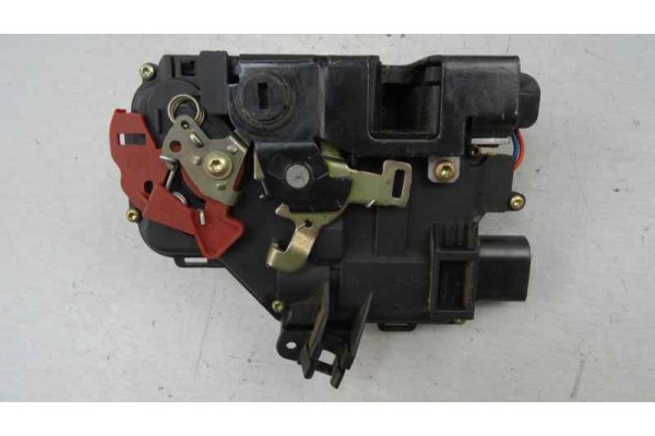 Cerradura puerta trasera derecha, Audi A4 Avant (8E) 2.5 TDI (120kW) 2003, 8E0839016C