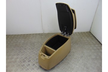  APOYABRAZOS CENTRAL SSANGYONG RODIUS Xdi 2010 197667 SSANGYONG - 2