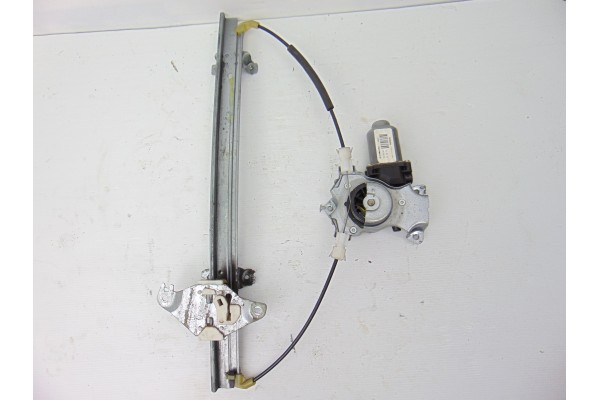 Elevalunas delantero derecho, Nissan Almera (N16/E) Acenta 2004
