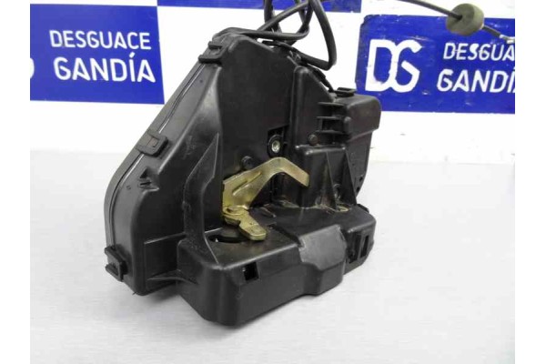 Cerradura puerta trasera derecha, Mercedes-benz Clase C (Bm 203) Familiar C 220 T Cdi (la) (203.208) 2005, 2037300235