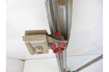 Elevalunas delantero derecho, Ford Focus Berlina (Cak) Ambiente 1999