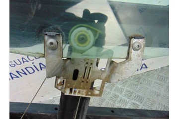 Elevalunas trasero izquierdo, Audi A6 Berlina (4B2) 2.5 Tdi 2002, 4B0839397B