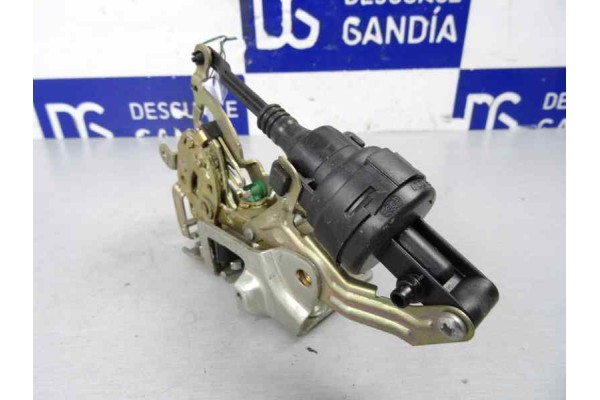 Cerradura puerta trasera izquierda, Mercedes-benz Clase C (Bm 202) Berlina 220 Cdi (202.133) 2000