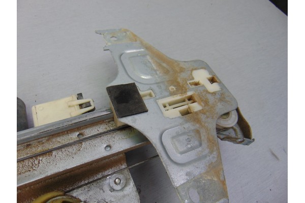 Elevalunas trasero izquierdo, Citroen C4 Berlina Sx 2005