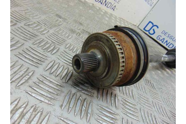 Transmision trasera izquierda, Audi A6 Berlina (4B2) 2.8 Quattro 2000, 4B0501203
