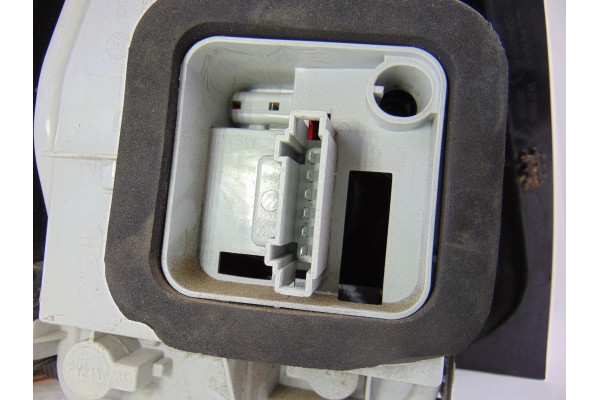  PILOTO TRASERO DERECHO VOLKSWAGEN POLO V (6R1) GTI 2011 197878 VOLKSWAGEN - 2