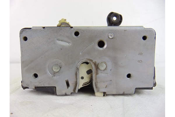 Cerradura puerta delantera izquierda, Opel Corsa D Cosmo 2009, 13258271
