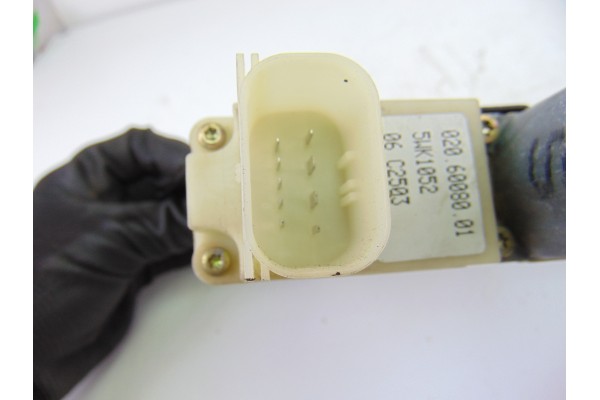 Elevalunas trasero izquierdo, Bmw Serie 7 (E65/E66) 740d 2007, 7024813E