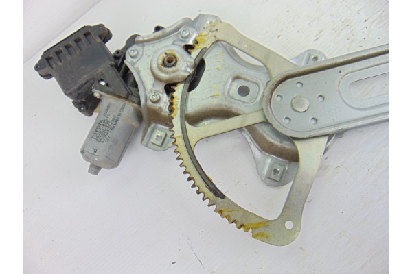 Elevalunas delantero derecho, Toyota Avensis Cross Sport (T27) Advance 2011, 85701-02010