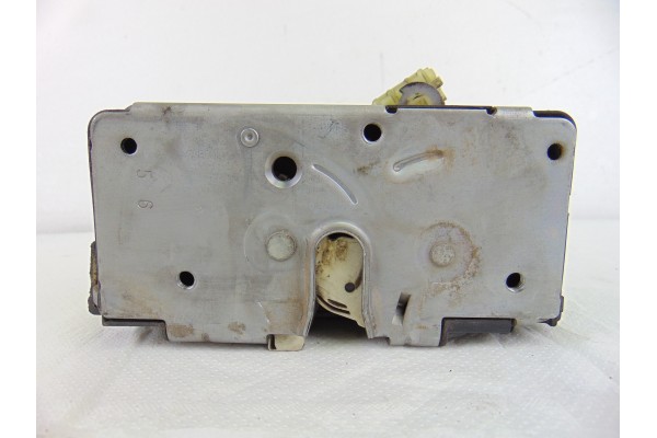 Cerradura puerta trasera derecha, Opel Corsa D Cosmo 2009, 13258267