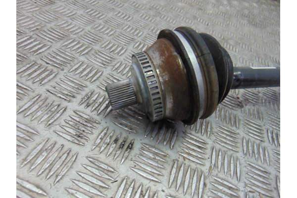Transmision delantera derecha, Audi A4 Berlina (B5) 2.4 2000, 8D0407272BC