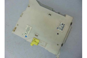 Caja reles / fusibles, Lexus Is (DS2/IS2) 250 V6 2007, 82730-53022