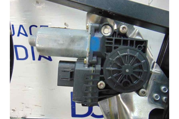 Elevalunas trasero derecho, Audi A6 Avant (4B5) 2.7 T Quattro 2001, 4B0839398B