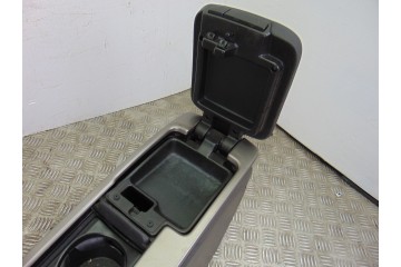  APOYABRAZOS CENTRAL VOLVO V50 FAMILIAR D4 Kinetic 2011 198586 VOLVO - 2