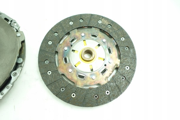 Clutch set VALEO Catalog number of the original ALFA ROMEO 55226906 ALFA ROMEO 55241162 ALFA ROMEO 55256143 ALFA ROMEO 55267007 