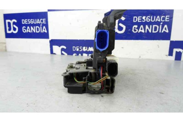 Cerradura puerta trasera derecha, Volkswagen Touareg (7LA) TDI V10, 7L0839016B usado 4