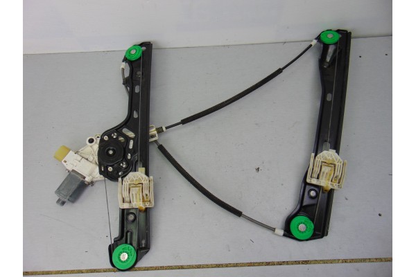 Elevalunas delantero izquierdo, BMW Serie 1 Berlina (E81/E87) 118d 2007 usado 4