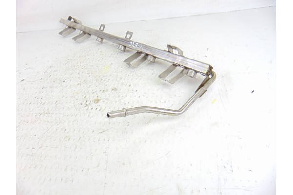 Rampa inyectora, BMW Serie 5 Berlina (E39) 525i 2001, 1437442 usado 4