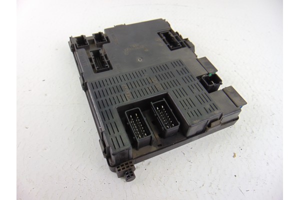 Caja reles / fusibles, Citroen Xsara Berlina 1.9 D Sx 2002, 9646022680 usado 4