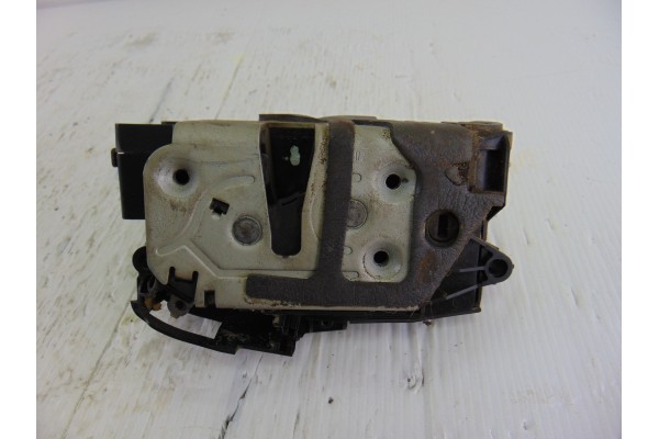 Cerradura puerta trasera derecha, Ford Fiesta (Cnn) Trend 2014, AM5AR26412AE