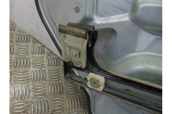 Elevalunas trasero derecho, Volvo V50 Familiar D4 Kinetic 2011
