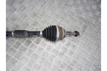 Transmision delantera derecha, Toyota Corolla (E12) 2.0 D-4D Sol Berlina 2004