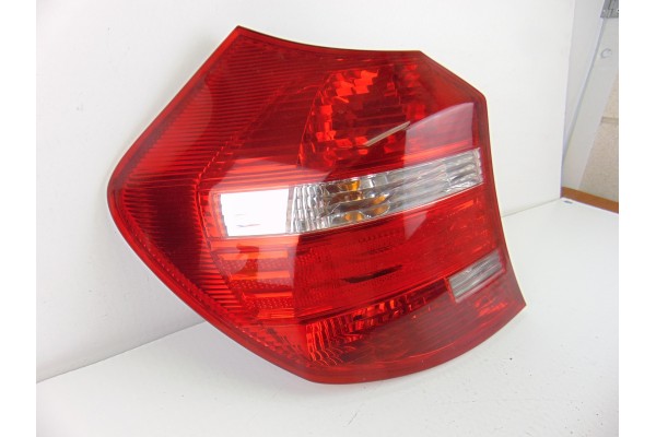 Piloto trasero izquierdo, BMW Serie 1 Berlina (E81/E87) 118d 2007 usado 4