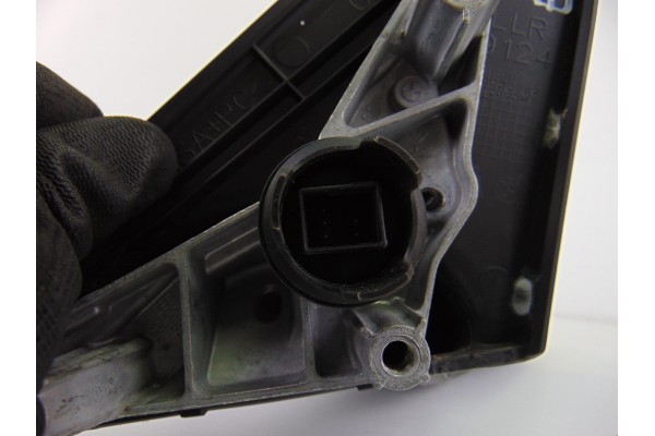 Retrovisor derecho, BMW Serie 3 Berlina (E90) 318d 2006 usado 4