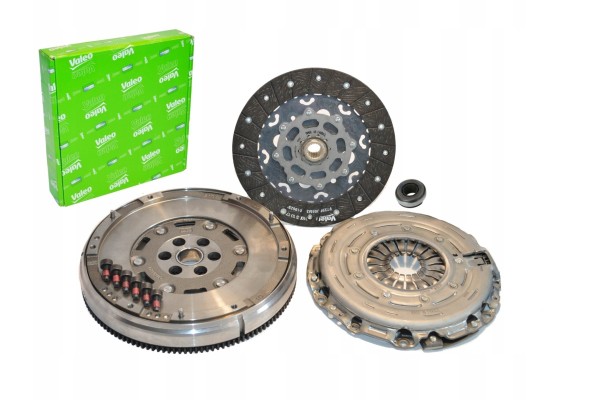 Clutch set VALEO Catalog number of the original AUDI 01E141165D AUDI 038105266A AUDI 038105266AK AUDI 038105266AM AUDI 038105266