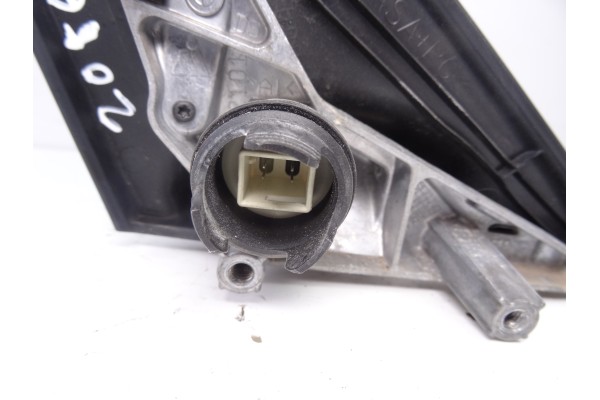 Retrovisor izquierdo, BMW Serie 3 Berlina (E90) 320d 2005 usado 4