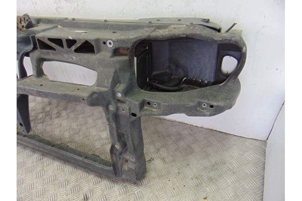 Panel frontal
