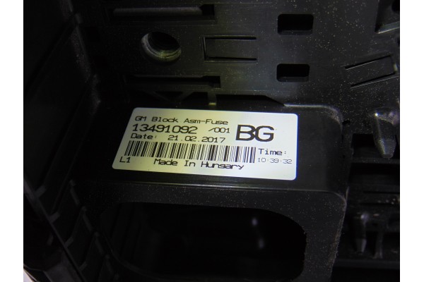 Caja reles / fusibles, Opel Corsa e Selective 2017, 13491092BG usado 4