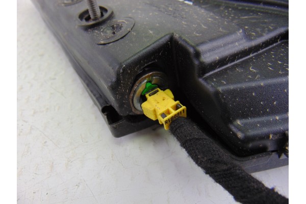 Airbag lateral izquierdo, Volvo V50 Familiar D4 Kinetic 2011, 31271169