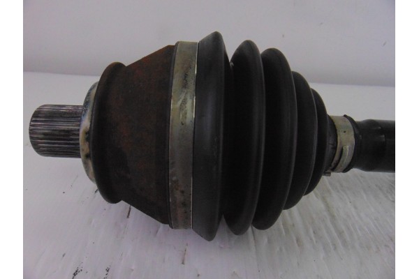 Transmision delantera derecha, Audi A8 (4E) 3.0 TDI Quattro 2005, 4E0407272P