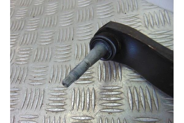 Brazo suspension inferior delantero derecho, Opel Astra K Berlina 5P Dynamic Start/Stop 2016 usado 4