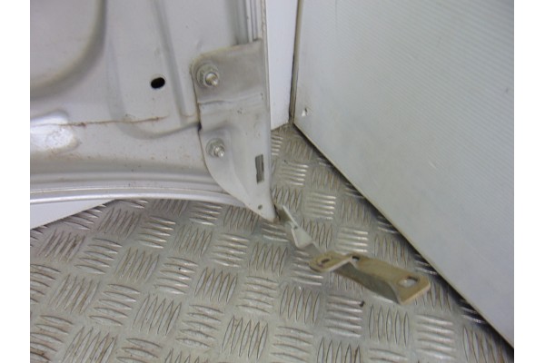 Capo, Nissan Almera Tino (V10M) Acenta 2004