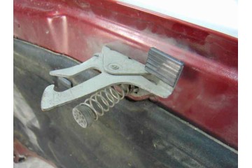 Capo, Volvo V70 Familiar D 5 Tracción total 2003, GRANATE